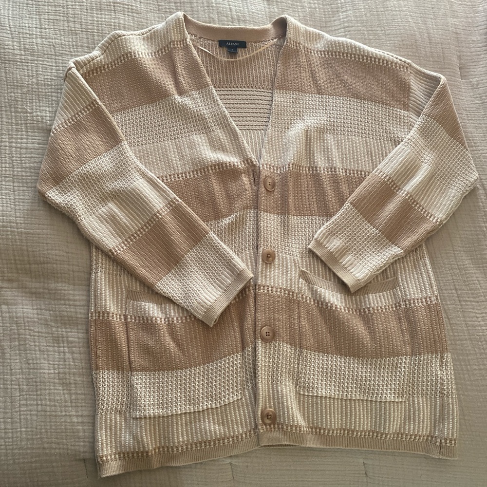 Cardigan beige and white stripe